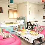 Elele Aparts Aparthotel