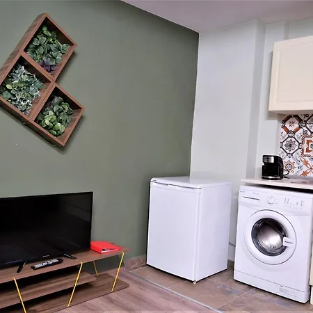 Elele Boutique Aparts Aparthotel 4*