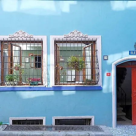 Elele Aparts Aparthotel