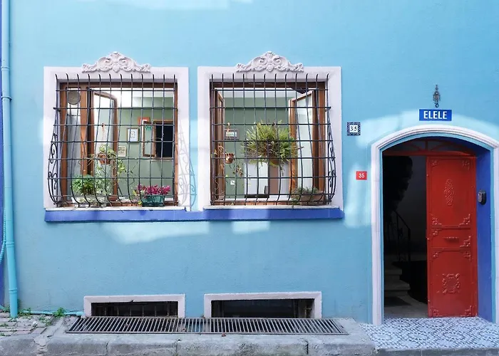 Elele Aparts Aparthotel